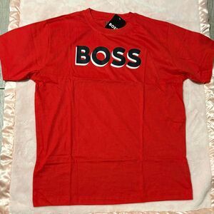Hugo Boss Men's Red T-shirt